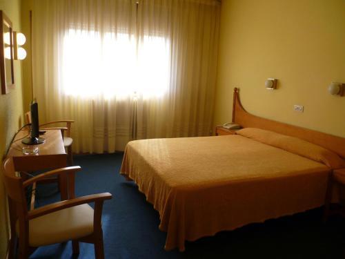 Hotel Pradas Jaca Exterior foto